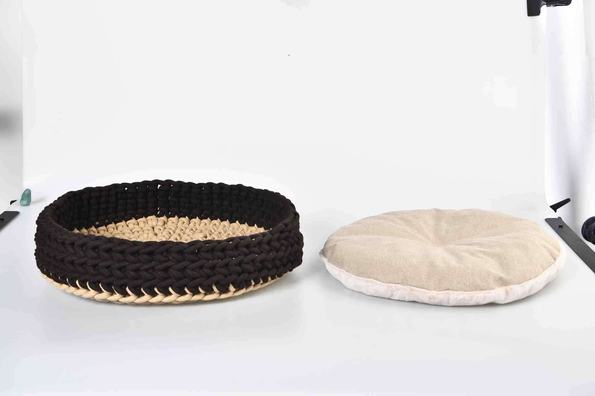 Factory Woven Cat Bed