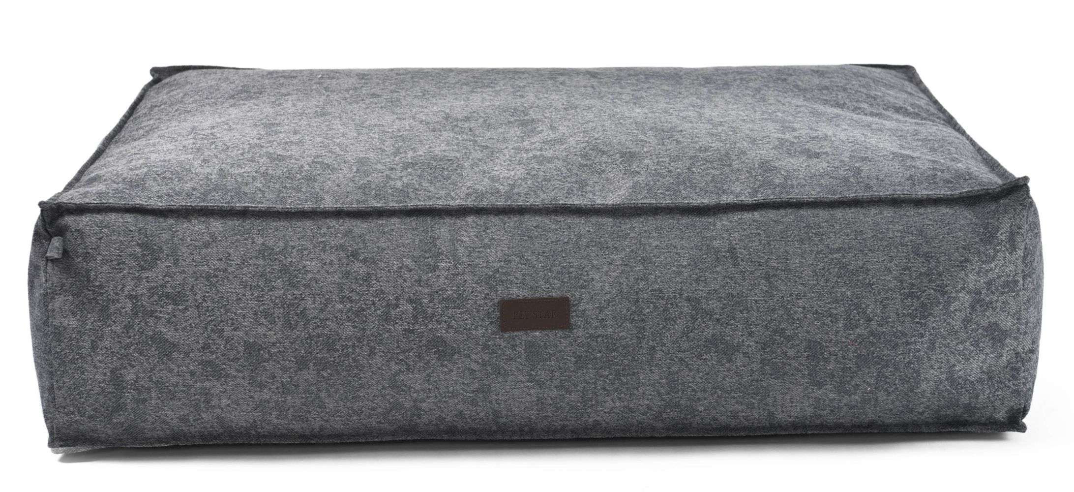 Large pet bed