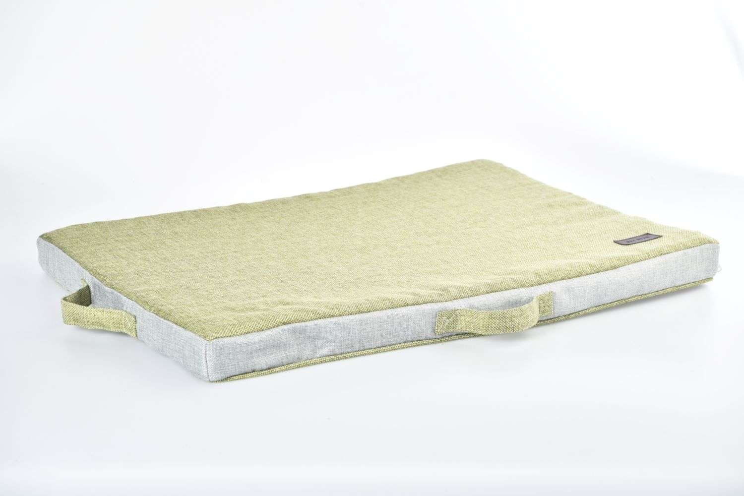 cool outdoor dog beds