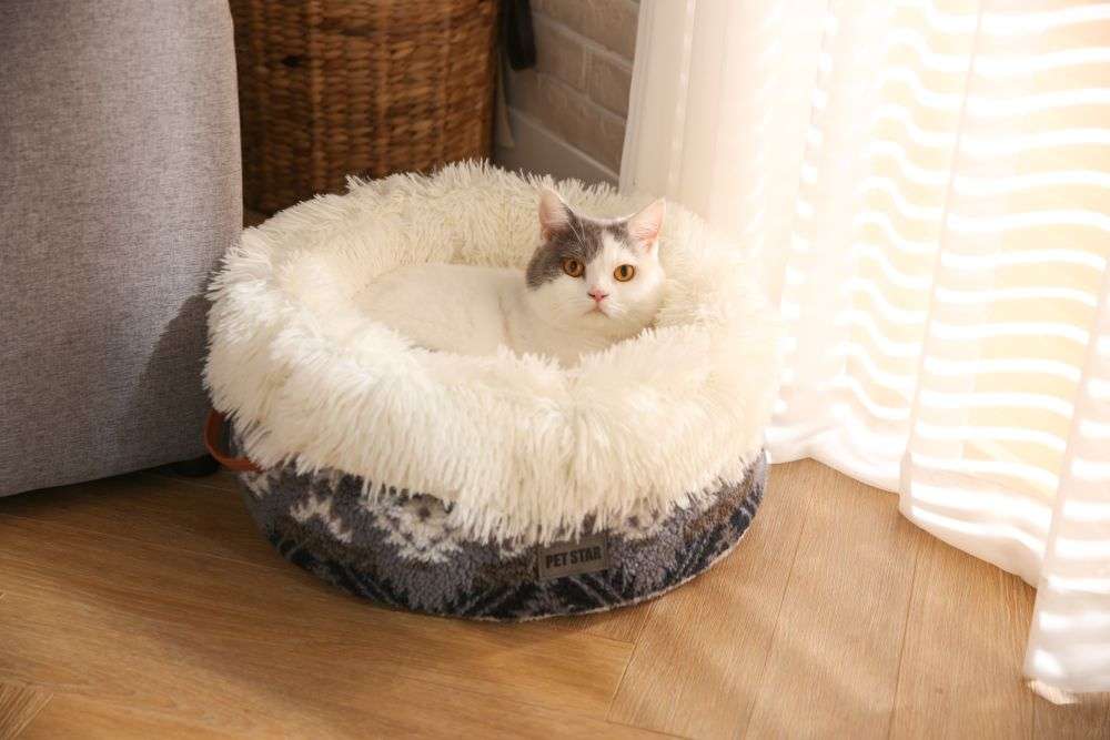 long plush calming cat bed