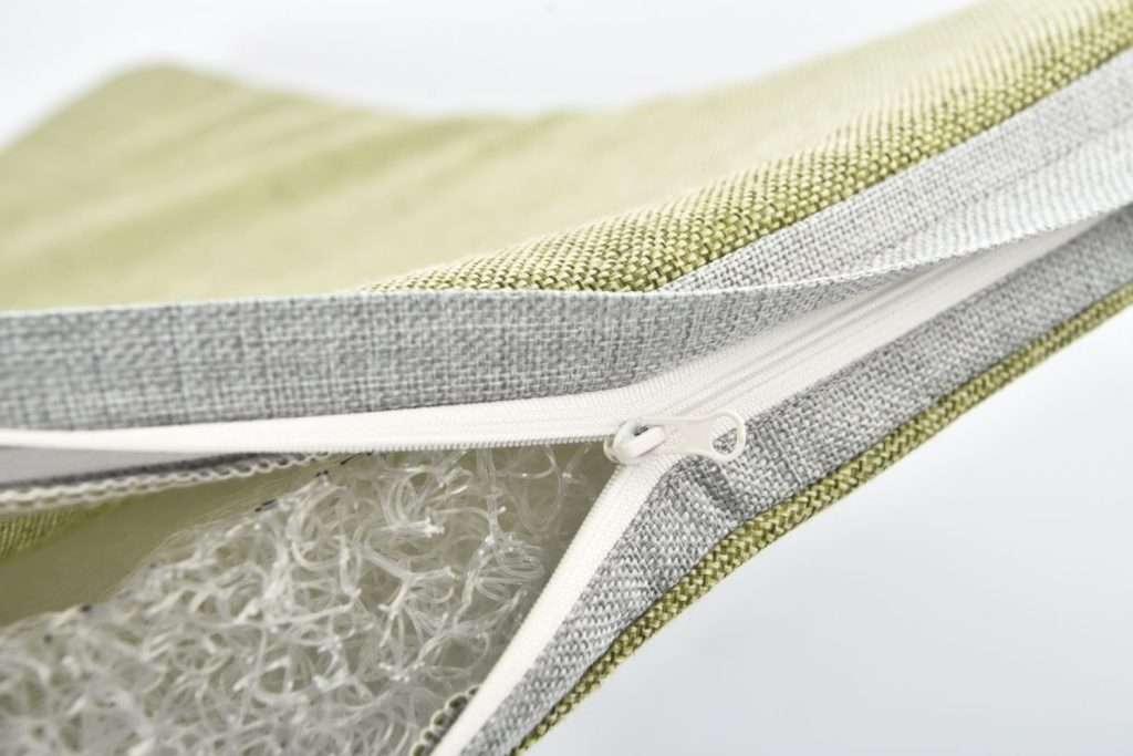 zipper design portable dog bed