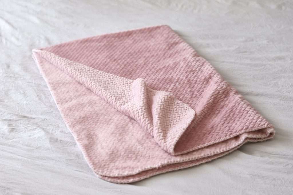 soft fleece pet bedding