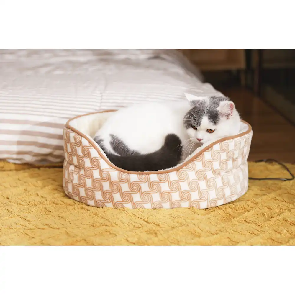 Insulated and Heated Cat Beds