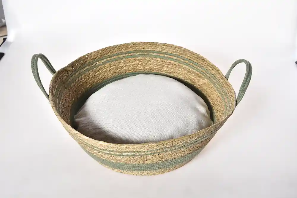 Fabricant de lits de paille pour chats