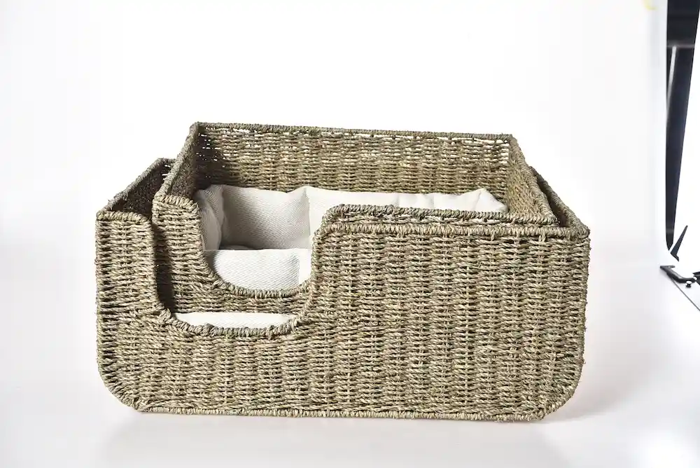 straw cat bed