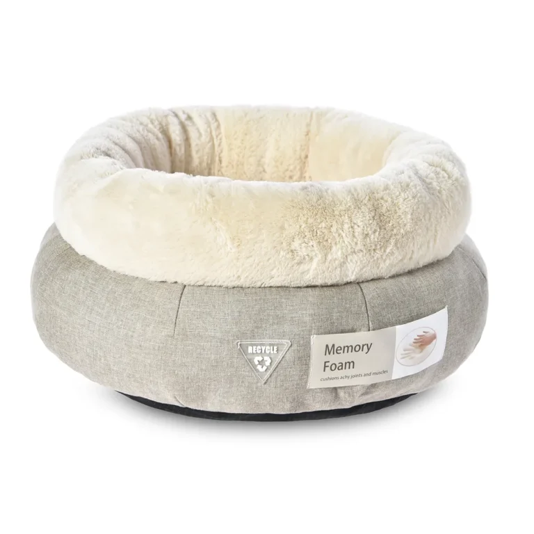 round fuzzy cat bed