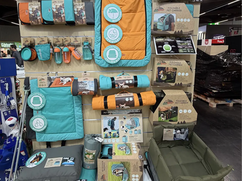 Outdoor & Transit Series pet beds