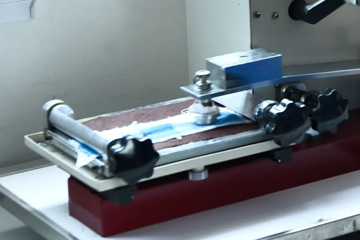 Color fastness testing equipment for dog blanket fabrics