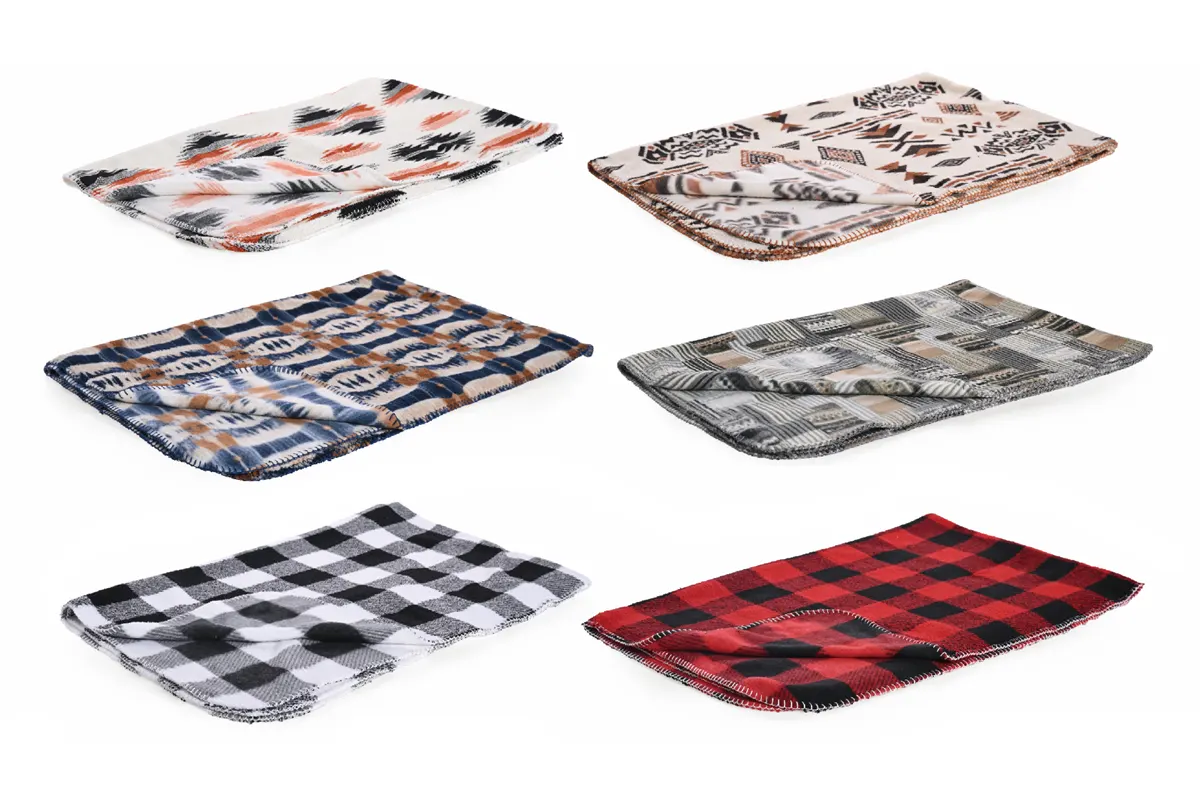 YF142248 velvet dog blanket white background