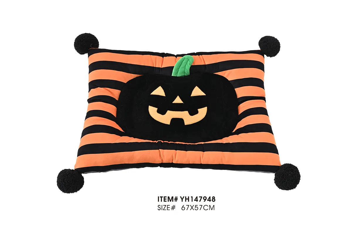 Halloween pet cushions and mats for wholesale seasonal programs